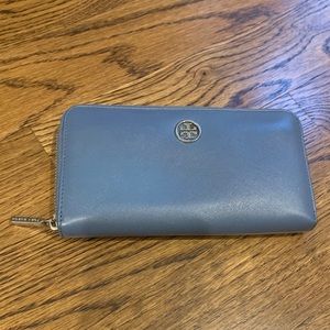 Tory Burch zip wallet